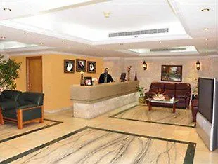 جدة سفارى للاجنحه الفندقيه  4*,